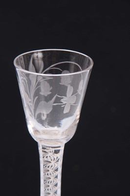 Lot 7 - AN 18TH CENTURY ENGLISH CORDIAL GLASS with...