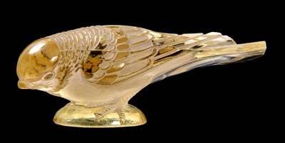 Lot 21 - R LALIQUE A BIRD PAPERWEIGHT 'CHARDONNARET...