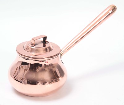 Lot 384 - AN UNUSUAL MID 19TH CENTURY COPPER SAUCEPAN...