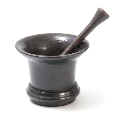 Lot 399 - A 17TH CENTURY FINELY PATINATED BRONZE MORTAR...