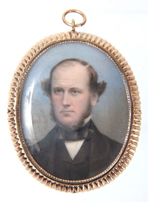 Lot 417 - A 19TH CENTURY MINIATURE PORTRAIT ON IVORY...