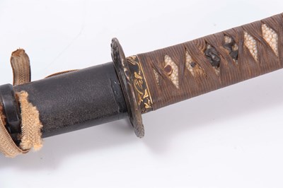 Lot 112 - A 19TH CENTURY JAPANESE TANTO with bound...