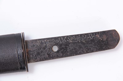 Lot 112 - A 19TH CENTURY JAPANESE TANTO with bound...