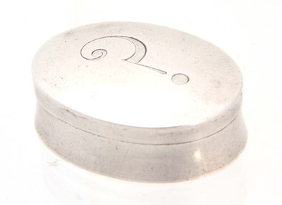 Lot 184 - A CURIOUS GEORGE III OVAL SILVER PATCH BOX...