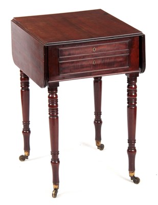 Lot 1023 - A WILLIAM IV MAHOGANY PEMBROKE / LAMP TABLE OF...