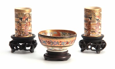 Lot 110 - A SATSUMA MINIATURE BOWL WITH FILIGREE STAND...