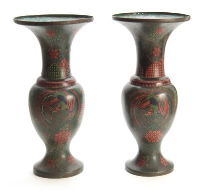 Lot 140 - A PAIR OF 18TH/19TH CENTURY LARGE CHINESE...