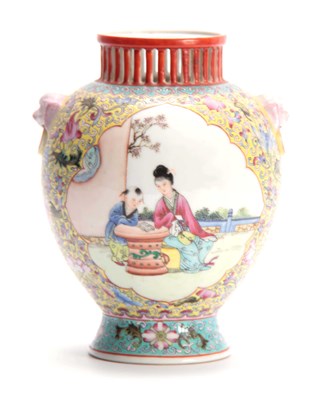 Lot 164 - A CHINESE REPUBLIC PERIOD SQUAT FOOTED VASE...