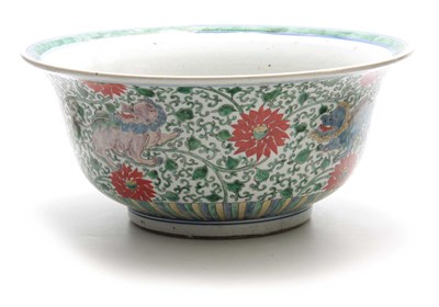 Lot 165 - A 19TH CENTURY CHINESE FAMILLE VERTE PUNCH...