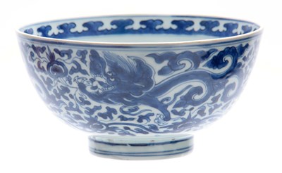 Lot 166 - AN 18th/19th CENTURY CHINESE BLUE AND WHITE...