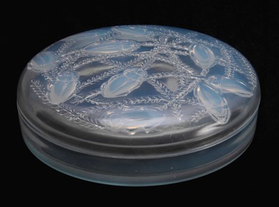 Lot 30 - R LALIQUE AN EARLY 20TH CENTURY OPALESCENT...
