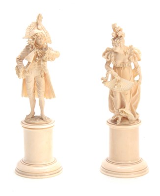 Lot 498 - A FINE PAIR OF 19TH CENTURY EUROPEAN CARVED...