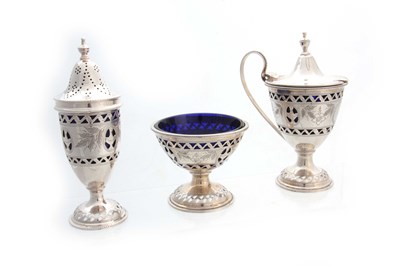 Lot 582 - AN EARLY 20TH CENTURY ADAM STYLE THREE-PIECE...