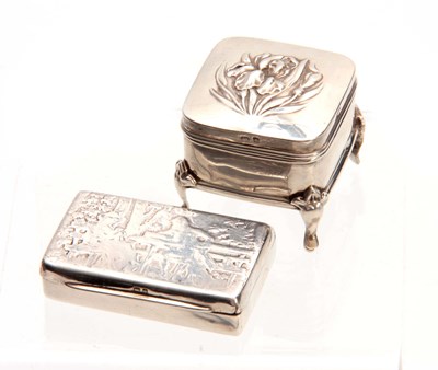 Lot 607 - AN ART NOUVEAU SILVER EMBOSSED LIDDED BOX...