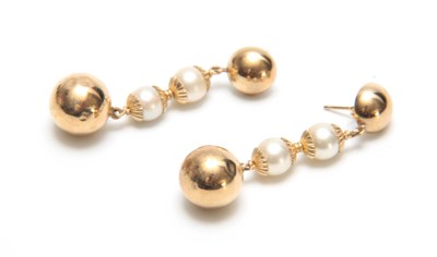 Lot 724 - A PAIR OF YELLOW GOLD AND PEARL EARRINGS with...