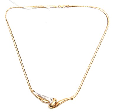 Lot 729 - A STYLISH 18CT YELLOW GOLD NECKLACE with...