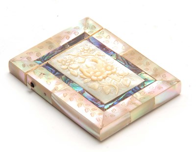 Lot 739 - A 19TH CENTURY TWO-TONE MOTHER OF PEARL...