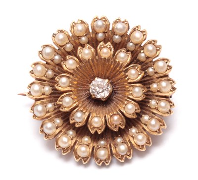 Lot 757 - A 15CT GOLD PEARL AND DIAMOND SET FLOWERHEAD...