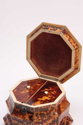 Lot 919 - A LARGE EARLY 19TH CENTURY PAGODA SHAPED...