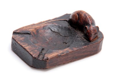 Lot 928 - AN EARLY ROBERT MOUSEMAN THOMPSON OAK ASH TRAY...