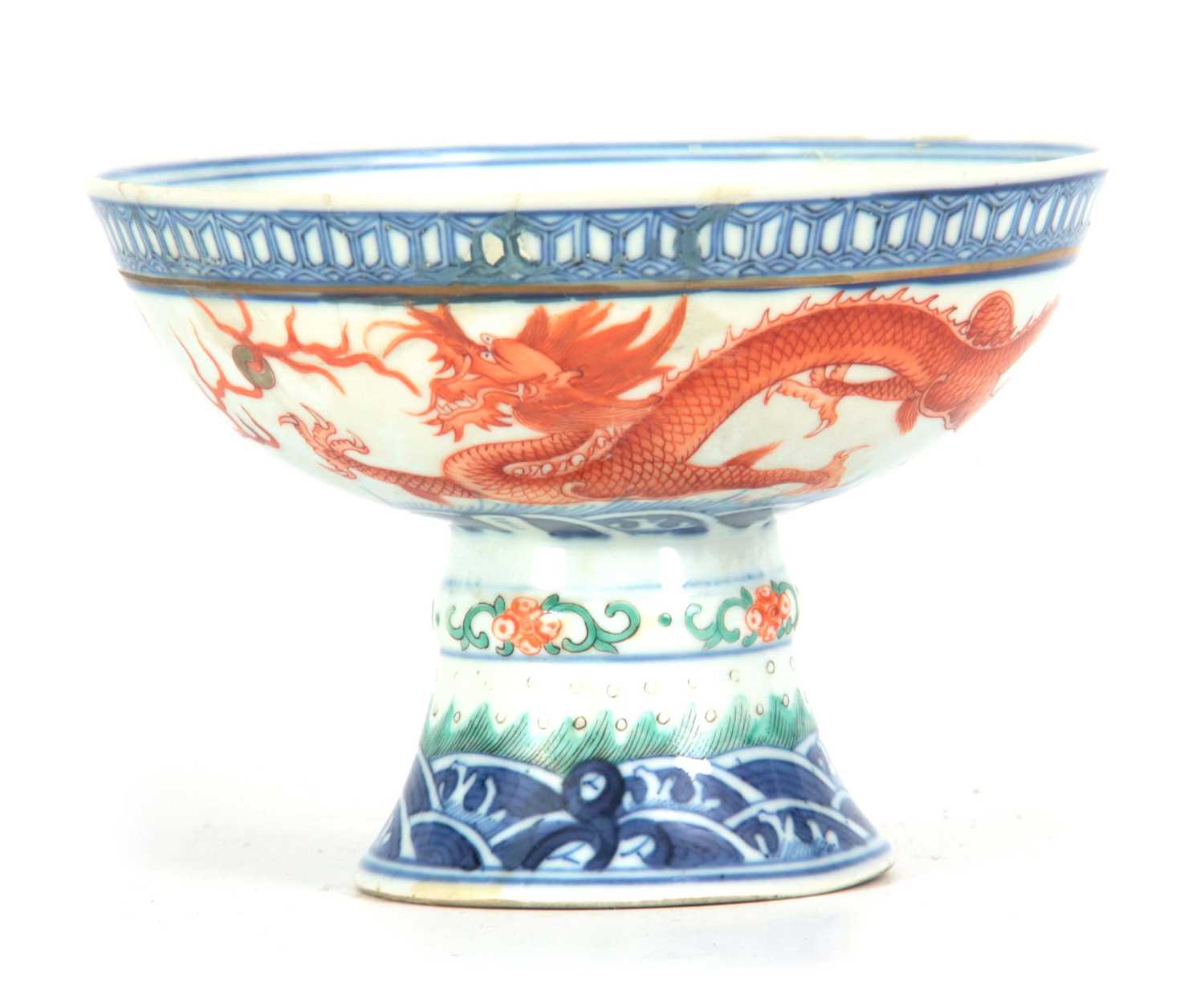 Lot 139 - AN 18th/19th CENTURY CHINESE PORCELAIN STEM...