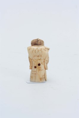 Lot 203 - A JAPANESE MEIJI PERIOD IVORY NETSUKE WITH...