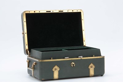 Lot 890 - AN EARLY 20th CENTURY LEATHER BOUND JEWELRY...