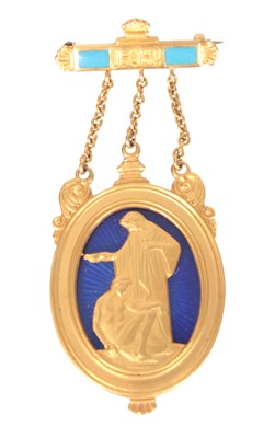 Lot 188 - A 1930's 9CT GOLD AND BLUE ENAMEL MASONIC...