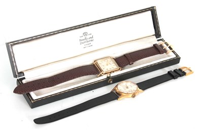 Lot 205 - A 1950's LONGINES WRIST WATCH the unusual 10ct...