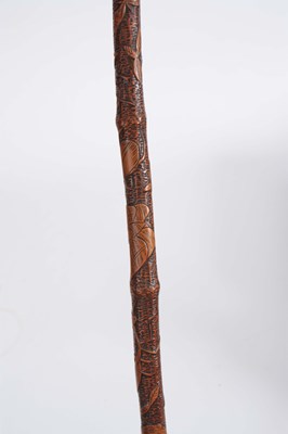 Lot 268 - A 19th CENTURY JAPANESE BAMBOO WALKING CANE...