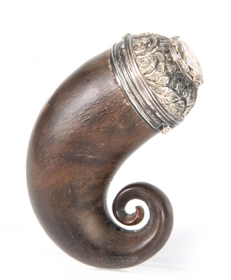 Lot 409 - A 19TH CENTURY SCOTTISH RAMS HEAD HORN SNUFF...