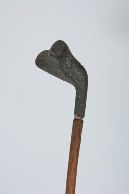 Lot 418 - FRED SAUNDERS: A PATENTED STRAIGHT LINE PUTTER,...