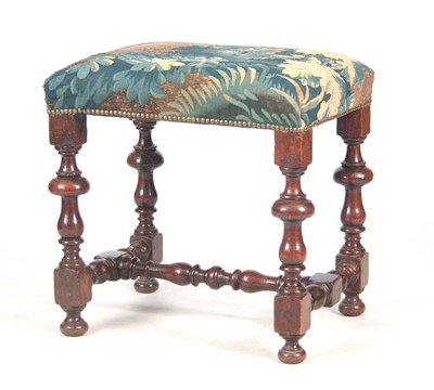 Lot 733 - A LATE 17TH CENTURY WILLIAM AND MARY WALNUT...