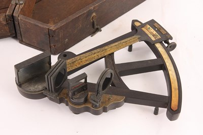 Lot 423 - AN EARLY 19th CENTURY EBONY FRAMED SEXTANT...