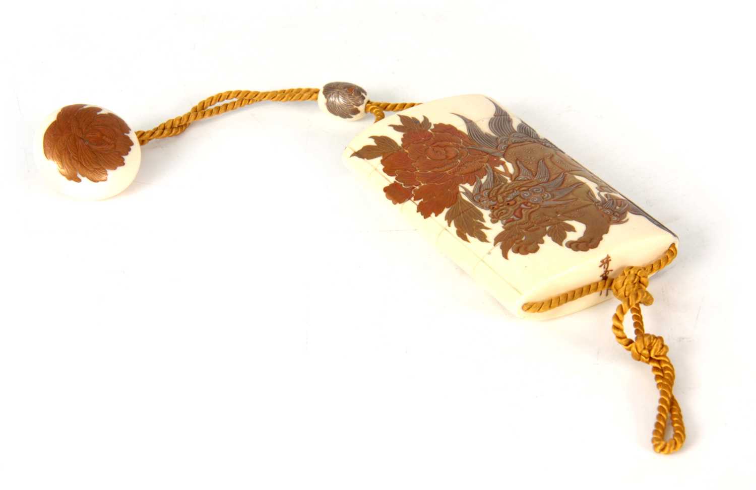 Lot 138 - A FINE JAPANESE MEIJI PERIOD IVORY AND LACQUER...