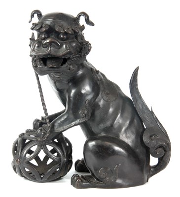 Lot 171 - A CHINESE 18TH / 19TH CENTURY CAST BRONZE...