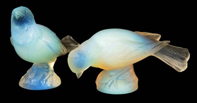 Lot 20 - A PAIR OF VASELINE GLASS VERLUX BIRDS both...