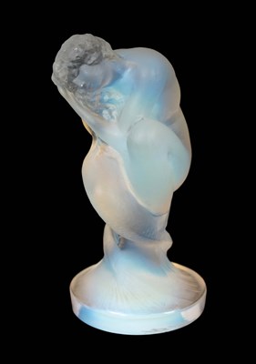 Lot 23 - A RENE LALIQUE BLUE TINGED OPALESCENT GLASS...