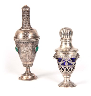 Lot 282 - AN UNUSUAL CONTINENTAL / ISLAMIC SILVER...