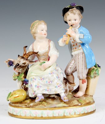 Lot 80 - A 19TH CENTURY MEISSEN OVAL FIGURE GROUP of a...