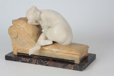 Lot 676 - AFTER GIUSEPPE GALEOTTI, ITALY. A 19TH CENTURY WHITE AND SIENNA MARBLE SCULPTURE