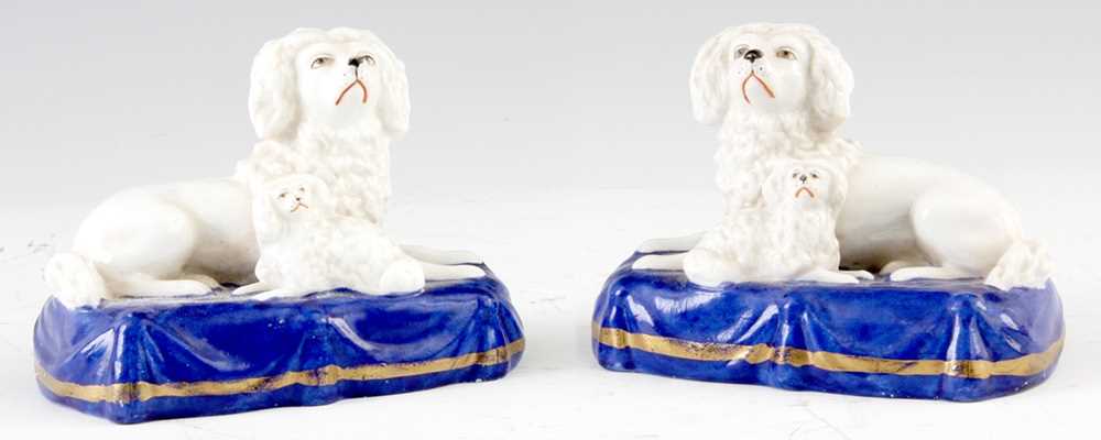 Lot 34 - A PAIR OF EARLY TO MID 19TH CENTURY COALPORT...