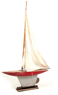 Lot 460 - AN EARLY 20TH CENTURY WOOD POND YACHT with...