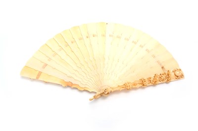 Lot 492 - A FINE 19TH CENTURY EUROPEAN CARVED IVORY FAN...