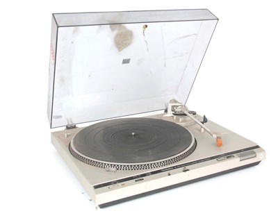 Lot 530 - A TECHNICS SL-D20 DIRECT DRIVE AUTOMATIC...