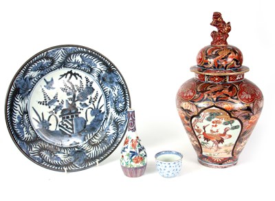 Lot 91 - A COLLECTION OF JAPANESE PORCELAIN a 17TH...