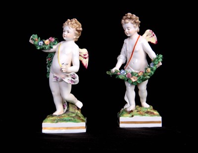 Lot 100 - A PAIR OF EARLY 19TH CENTURY DERBY STYLE...