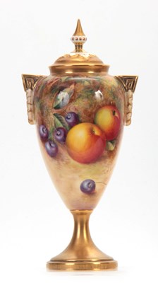 Lot 31 - HARRY AYRTON. A ROYAL WORCESTER SLENDER OVOID...