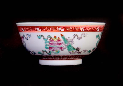 Lot 117 - A CHINESE DAOGUANG PERIOD POLYCHROME BOWL...