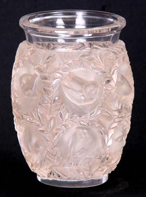 Lot 18 - AN R LALIQUE BAGATELLE SHOULDERED TAPERING...